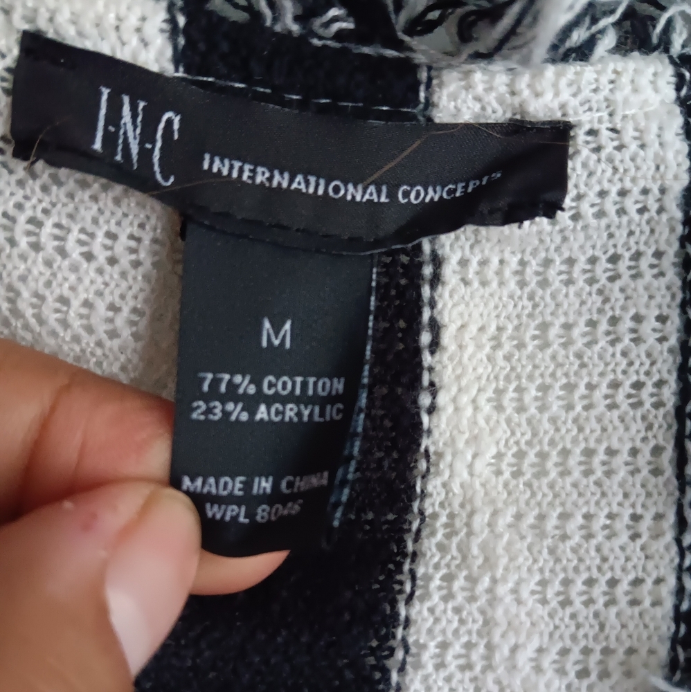 🚨INC Black and White Cardigan EUC - Picture 3 of 5